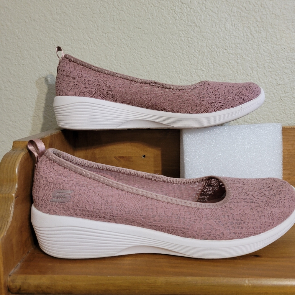 Skechers Lace Knit Arya Airy Days Shoes SIZE 8 fit small Dusty Rose LIKE NEW - Picture 3 of 6